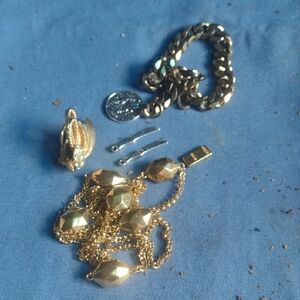 Elegant Gold Jewelry Set